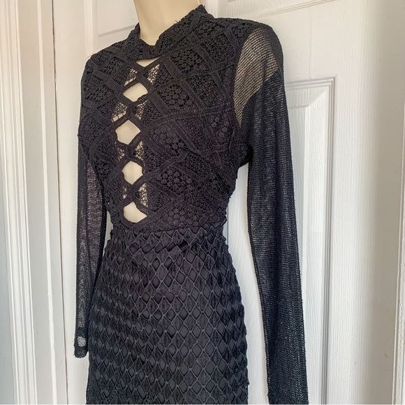 Black Long Sleeve Lace Backless Mini Dress - Picture 5 of 8